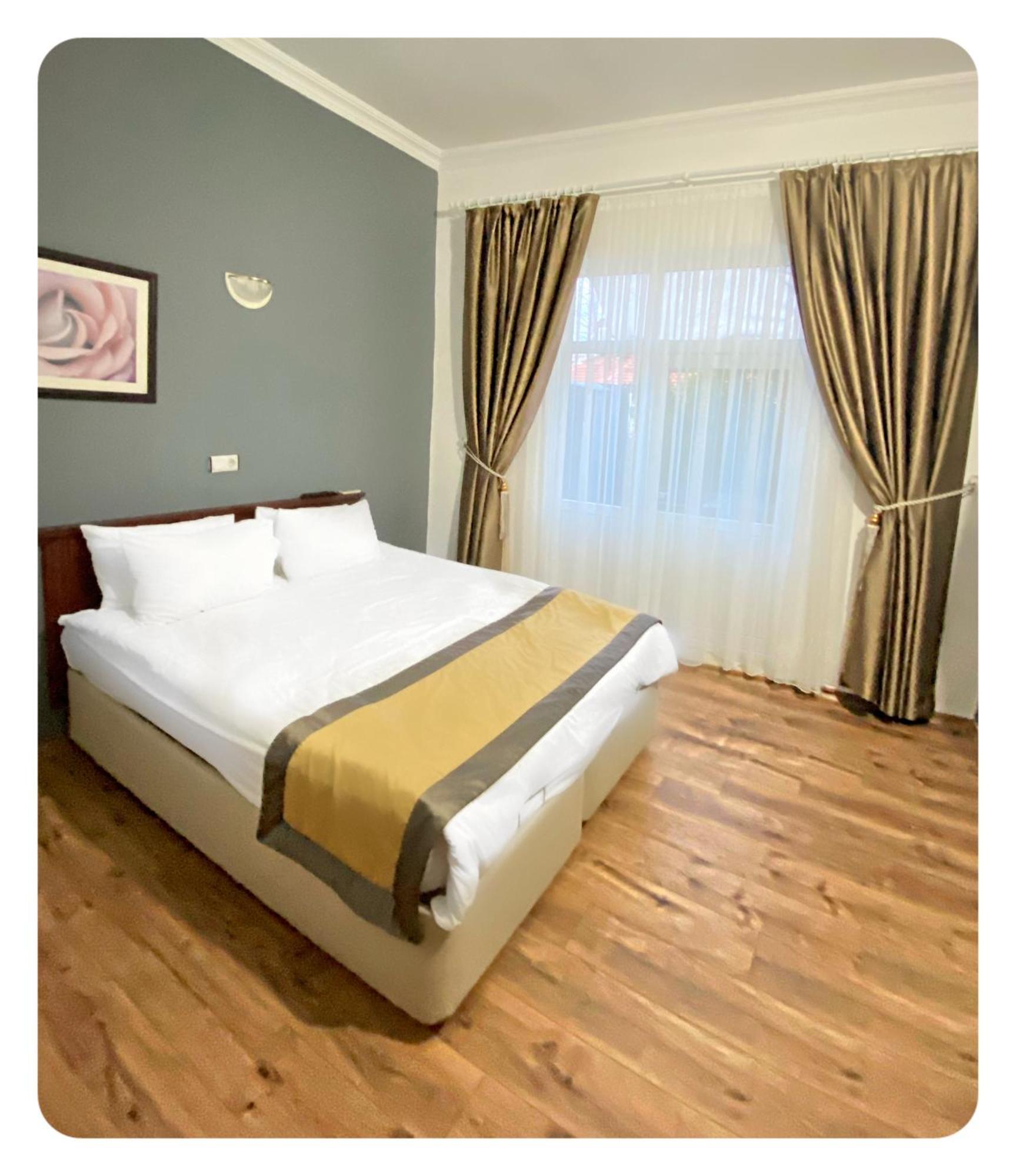 Efsali Hotel Kaleici Antalya Exterior photo